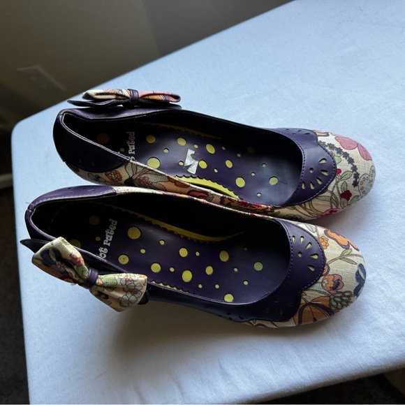 Y2K Rare Vintage Driving Miss Daisy Pumps by the brand Not Rated. Size 9 - Picture 2 of 7